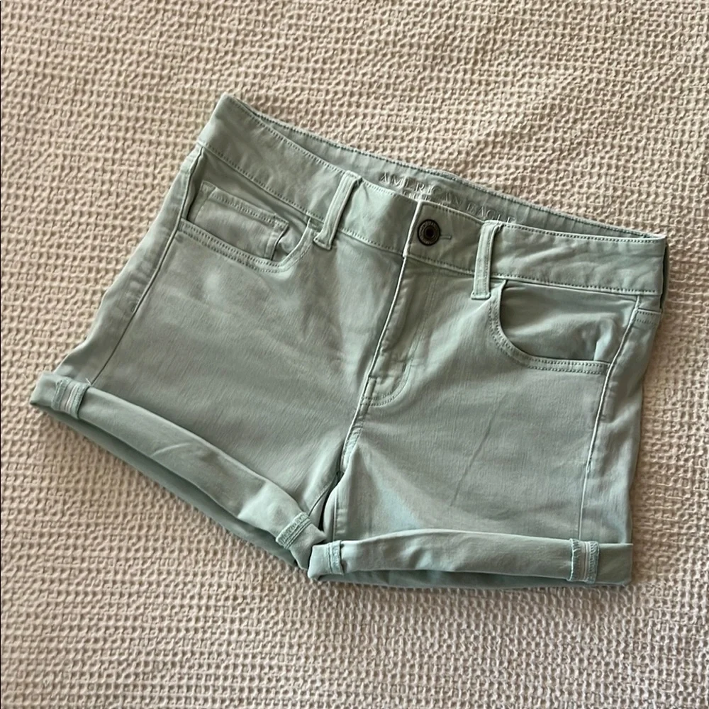 American Eagle Outfitters Green Midi Shorts Mid-Rise Stretch - Picture 2 of 5